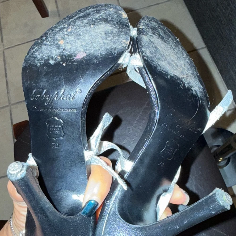 Baby Phat Silver Heels Elegant Design - Picture 3 of 12